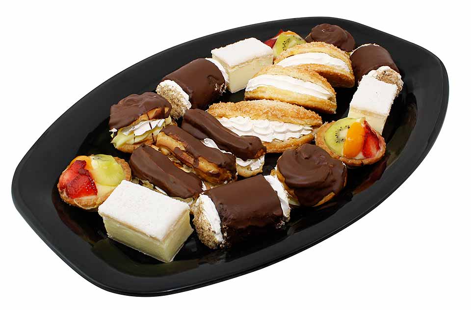 Continent Cocktail Cake Platter